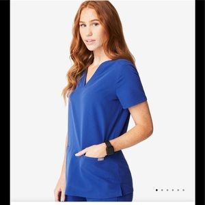 NWT FIGS Casma Three Pocket Scrub Top Winning Blue